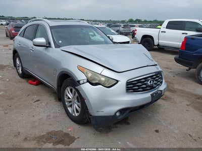 INFINITI FX35 2010
