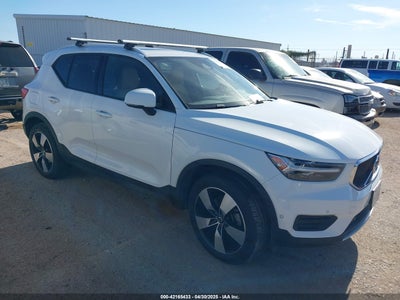 VOLVO XC40 2019