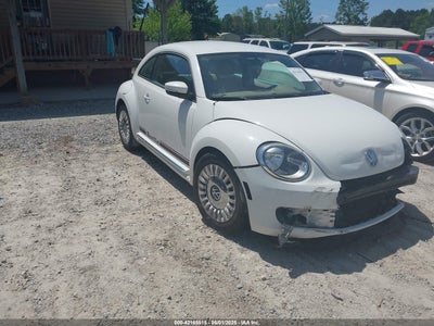 VOLKSWAGEN BEETLE 2013