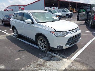 MITSUBISHI OUTLANDER 2015
