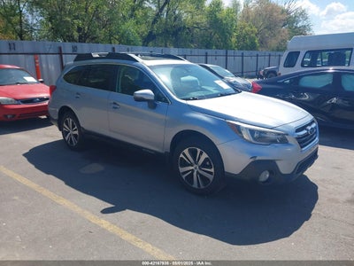 SUBARU OUTBACK 2018