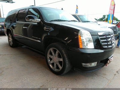 CADILLAC ESCALADE ESV 2011