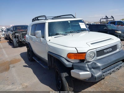 TOYOTA FJ CRUISER 2010