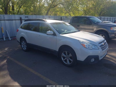 SUBARU OUTBACK 2013