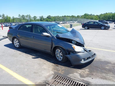 TOYOTA AVALON 2010