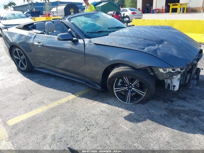 FORD MUSTANG 2024