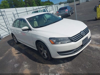 VOLKSWAGEN PASSAT 2013