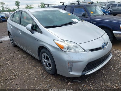 TOYOTA PRIUS 2014