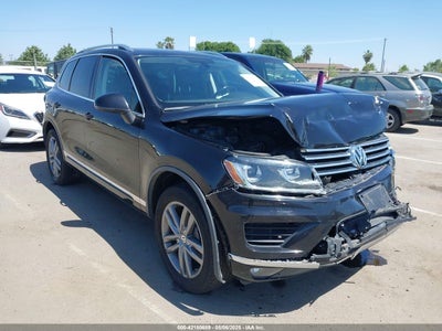 VOLKSWAGEN TOUAREG 2015