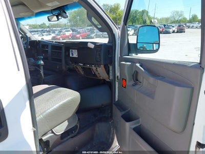 CHEVROLET EXPRESS 2500 2017