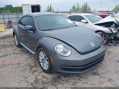 VOLKSWAGEN BEETLE 2013