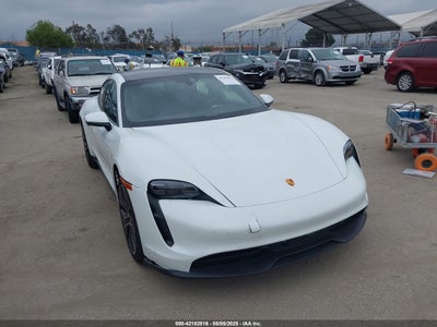 PORSCHE TAYCAN 2024
