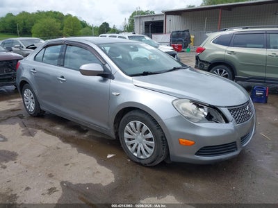 SUZUKI KIZASHI 2011
