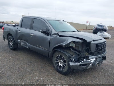 NISSAN TITAN 2020