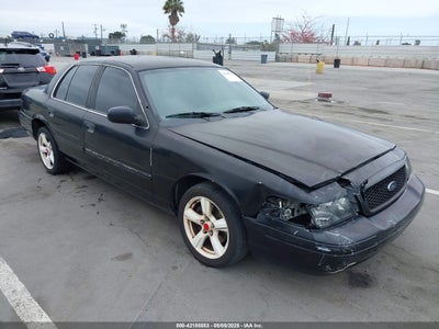 FORD CROWN VICTORIA 2010