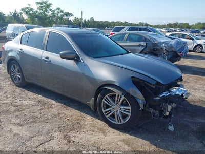 INFINITI G37 2013