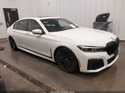 BMW 750 2022