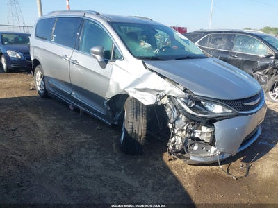 CHRYSLER PACIFICA 2020