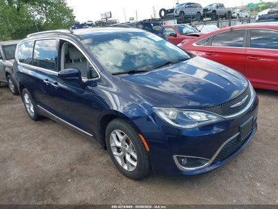 CHRYSLER PACIFICA 2017