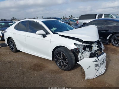 TOYOTA CAMRY 2023