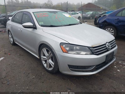 VOLKSWAGEN PASSAT 2012