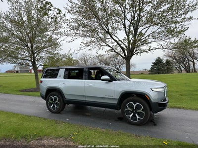 RIVIAN R1S 2024