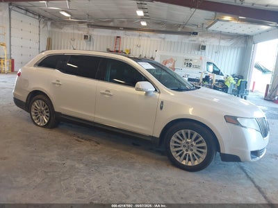 LINCOLN MKT 2012