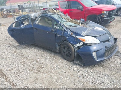 TOYOTA PRIUS 2015