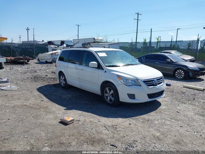 VOLKSWAGEN ROUTAN 2011