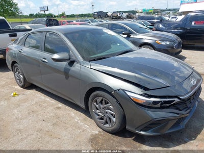 HYUNDAI ELANTRA 2024