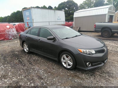 TOYOTA CAMRY 2012