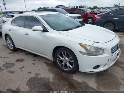 NISSAN MAXIMA 2014