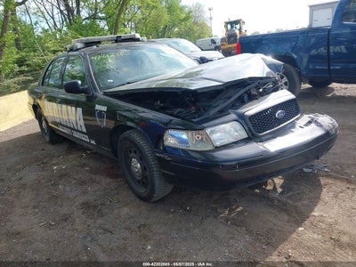 FORD CROWN VICTORIA 2010