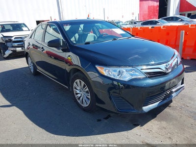 TOYOTA CAMRY 2012