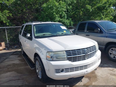 LINCOLN NAVIGATOR 2010