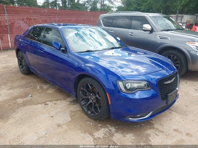 CHRYSLER 300 2019