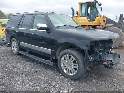 LINCOLN NAVIGATOR 2014
