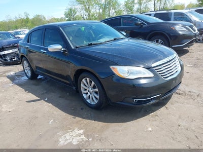 CHRYSLER 200 2013