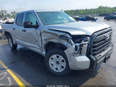 TOYOTA TUNDRA 2024