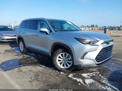TOYOTA GRAND HIGHLANDER 2024