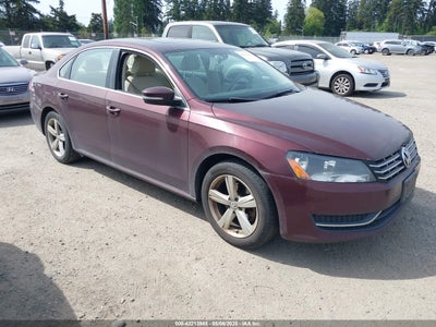 VOLKSWAGEN PASSAT 2013
