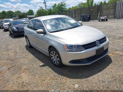 VOLKSWAGEN JETTA 2011