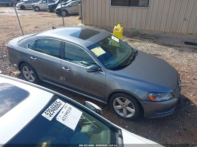 VOLKSWAGEN PASSAT 2013
