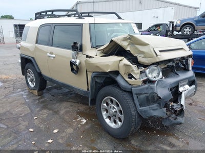 TOYOTA FJ CRUISER 2013