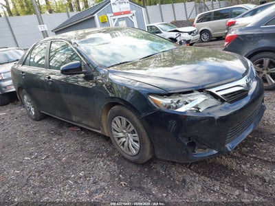 TOYOTA CAMRY 2014
