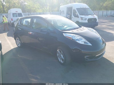 NISSAN LEAF 2013