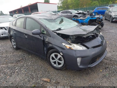TOYOTA PRIUS 2015