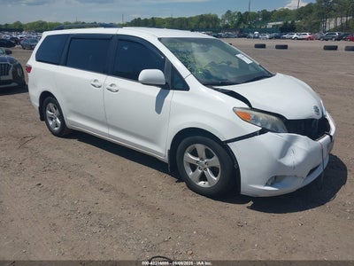 TOYOTA SIENNA 2015