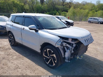 MITSUBISHI OUTLANDER 2023