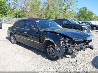 LINCOLN TOWN CAR 2001